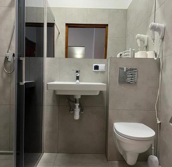 四人标准间, Nad Starą Nidą