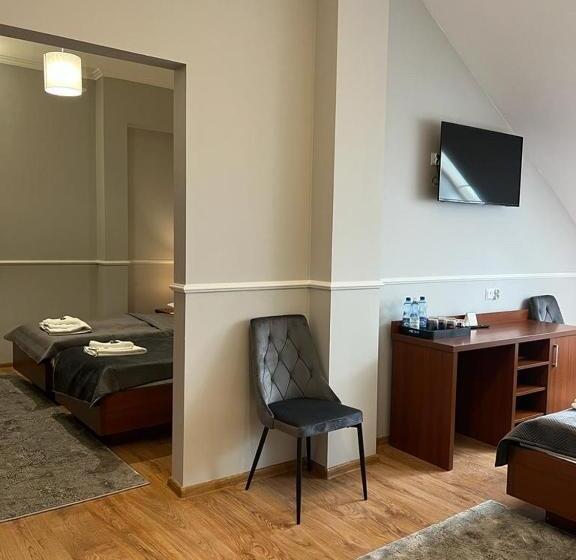 四人标准间, Nad Starą Nidą