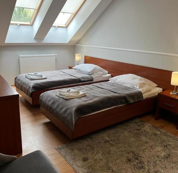 四人标准间, Nad Starą Nidą