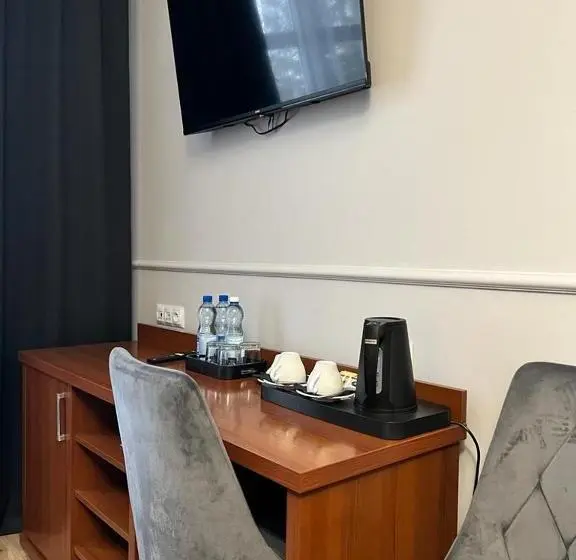 デラックスルーム, Nad Starą Nidą