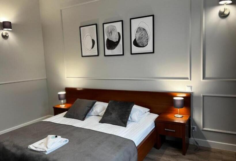 高级单人间, Nad Starą Nidą