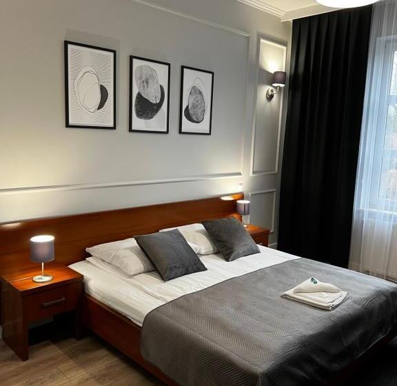 高级单人间, Nad Starą Nidą