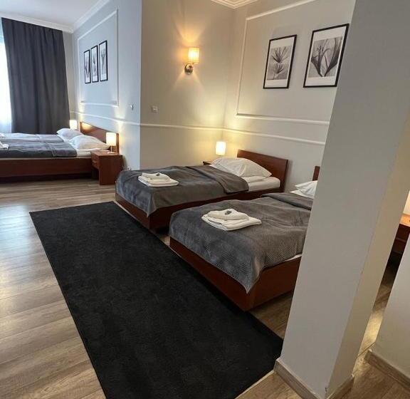 四人高级间, Nad Starą Nidą