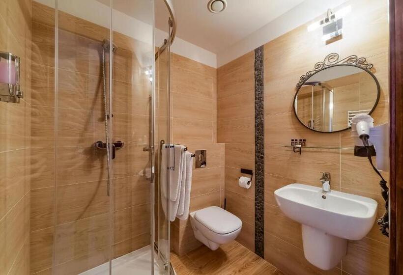 חדר סטנדרט לשלושה, Resort Strzelnica