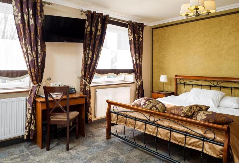 חדר סטנדרט לשלושה, Resort Strzelnica