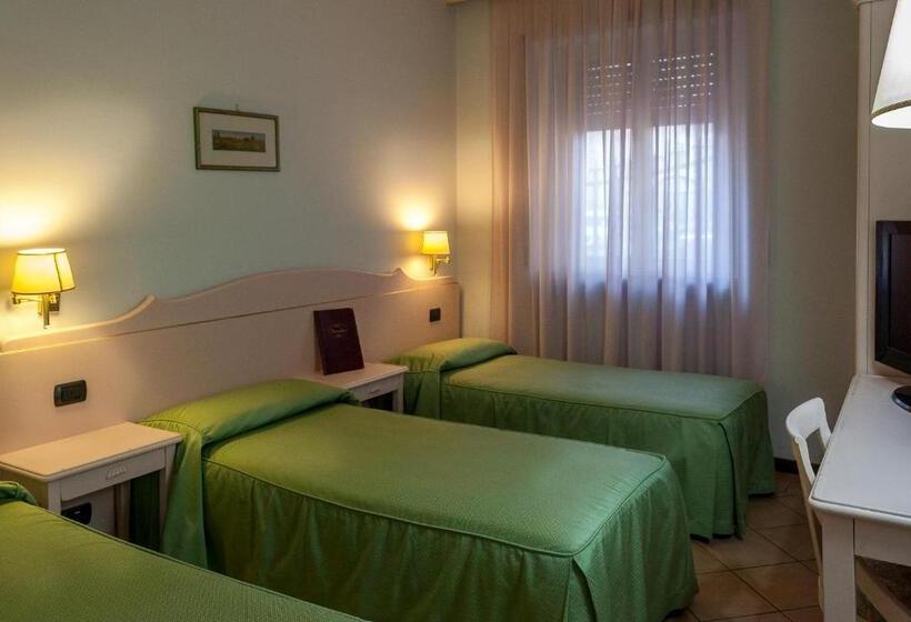 اتاق استاندارد سه نفره, Bernardino