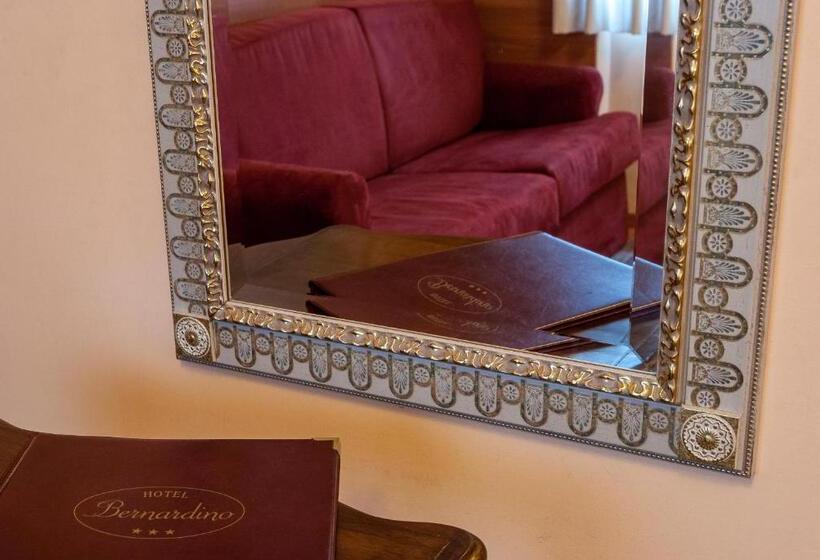 اتاق استاندارد چهار تخته, Bernardino