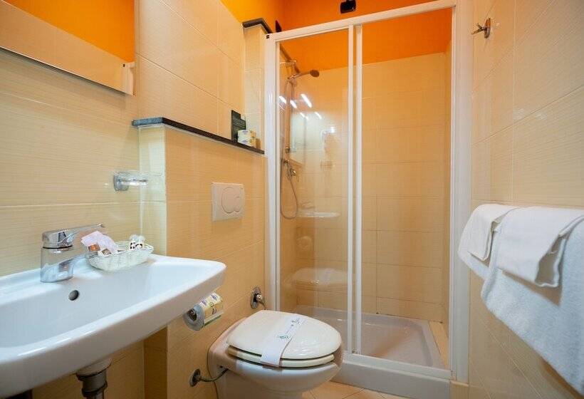 اتاق اکونومی, Bernardino