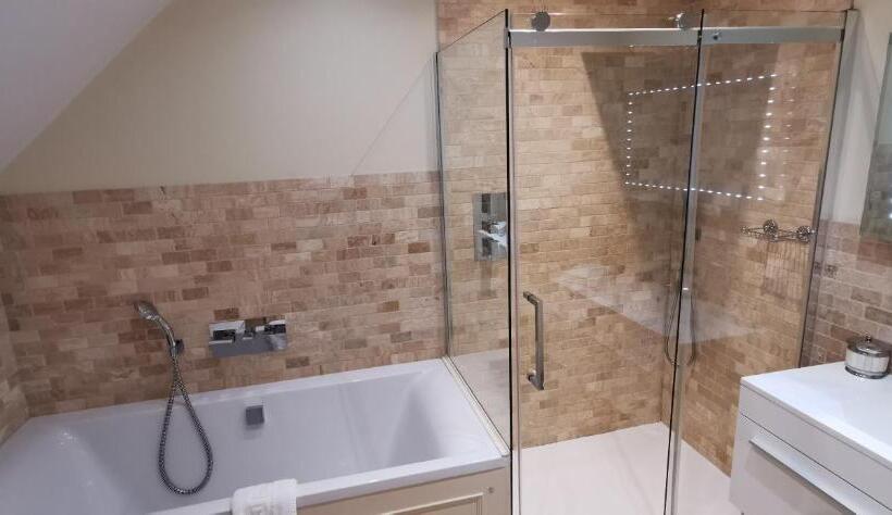 غرفة ديلوكس, Buccleuch And Queensberry Arms