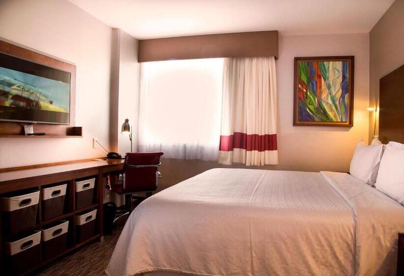 غرفة قياسية سرير كينج, Four Points By Sheraton Queretaro Norte