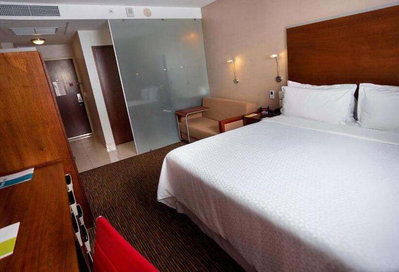 غرفة قياسية سرير كينج, Four Points By Sheraton Queretaro Norte