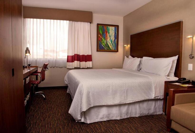 غرفة قياسية سرير كينج, Four Points By Sheraton Queretaro Norte