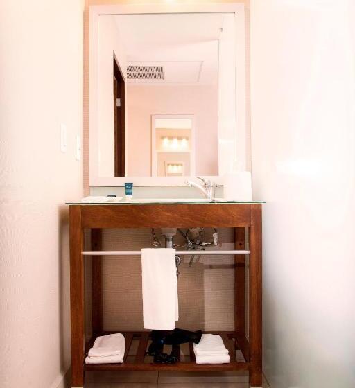 جناح إدارى غرفتين نوم, Four Points By Sheraton Queretaro Norte