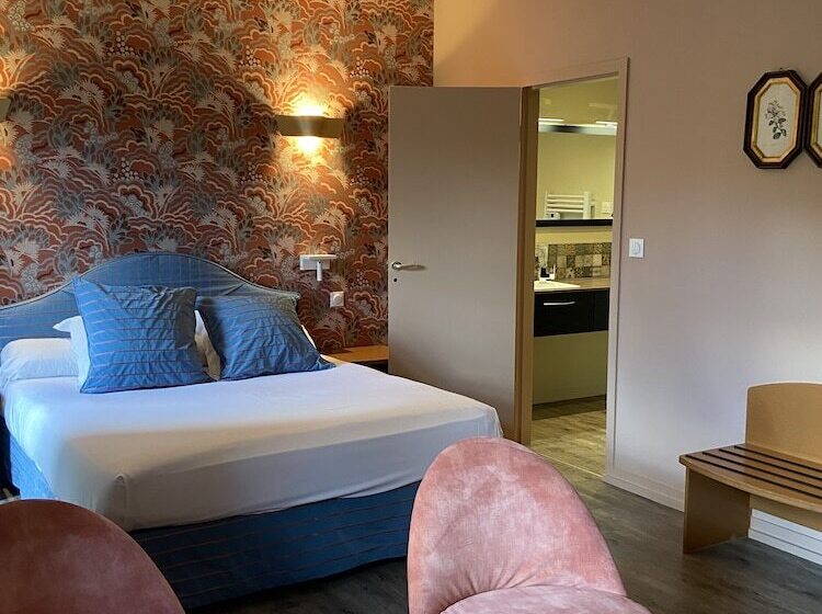 Полулюкс, Demeures Et Chateaux L Abbaye Caladoise   Anciennement Hostellerie Ferme Du Poulet