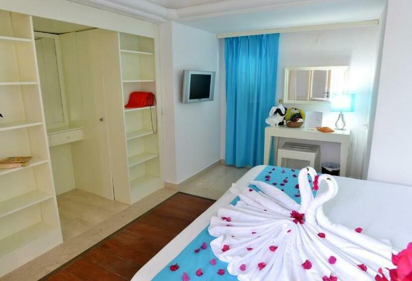 Семейный Номер, Le Cale D'otranto Beach Resort