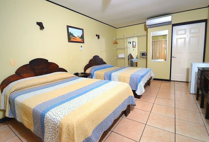 غرفه قياسيه سريرين مزدوجين, Mangaby