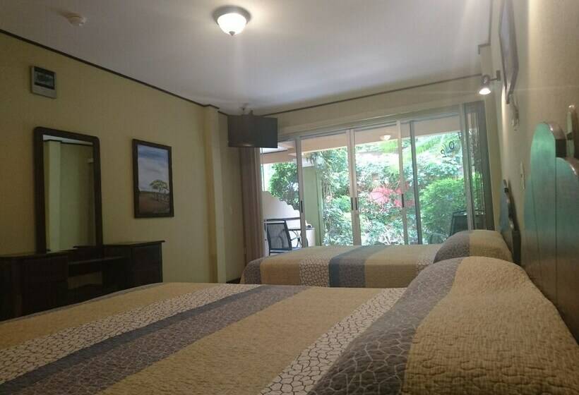 غرفه قياسيه سريرين مزدوجين, Mangaby