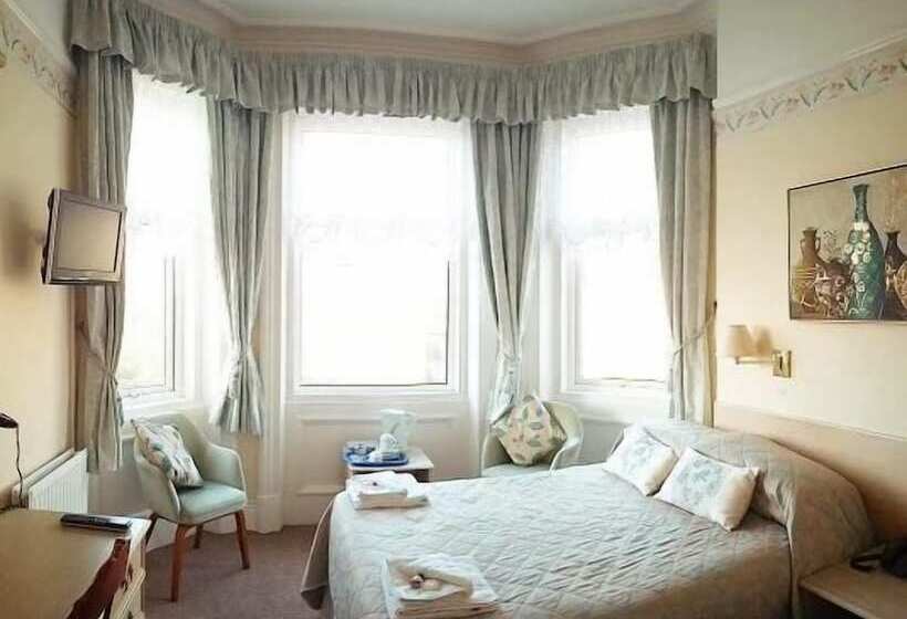 غرفة قياسية مطلّة علي البحر, Riviera