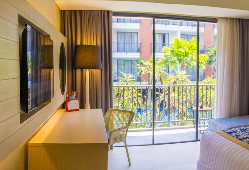 带泳池观景的豪华房, Swiss Belhotel Tuban Bali