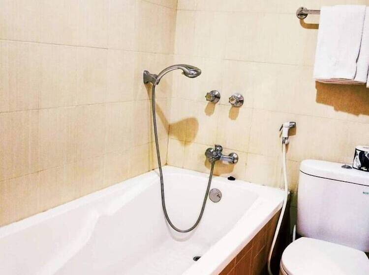 اتاق سوپریور, The Hotel Emperor