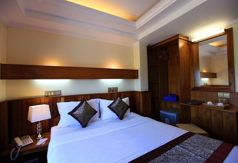 اتاق استاندارد, The Hotel Emperor