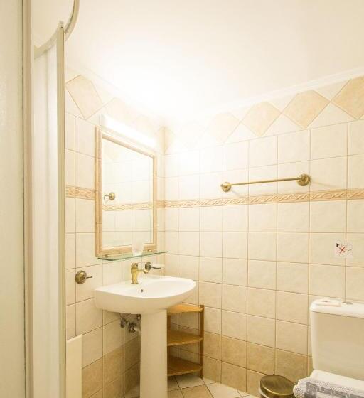 חדר סטנדרט לשלושה, Vilelmine