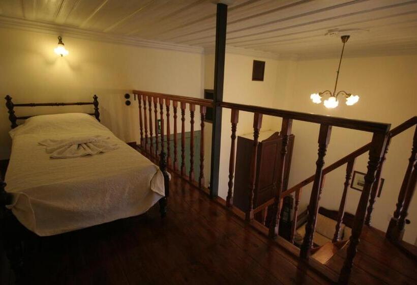 חדר סטנדרט לשלושה, Vilelmine