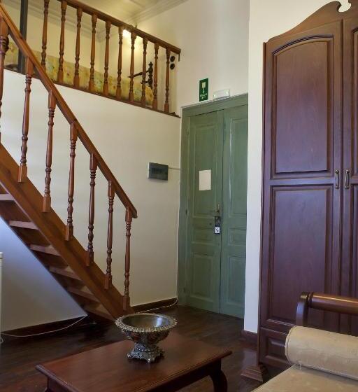 חדר סטנדרט לשלושה, Vilelmine