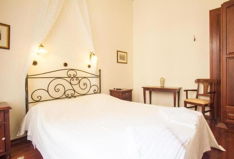 חדר קומפורט לשלושה, Vilelmine