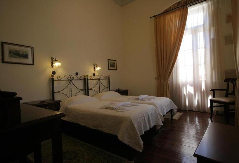 חדר סטנדרט לשלושה, Vilelmine