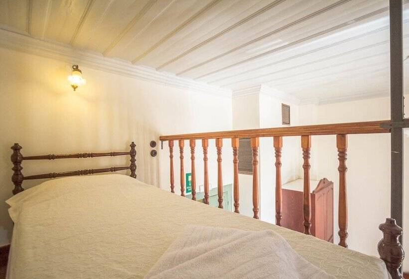 חדר סטנדרט לשלושה, Vilelmine