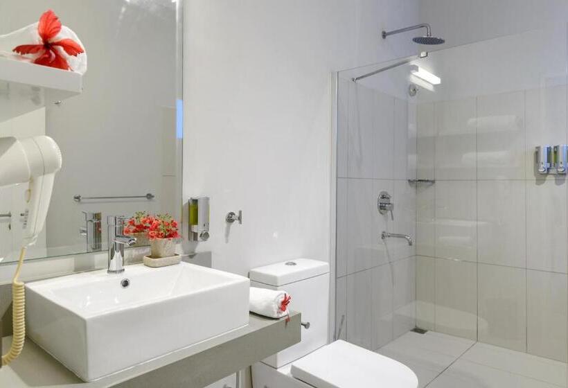 סטודיו דלוקס, Voile Bleue Boutique