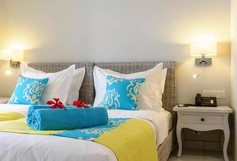 استودیوی لوکس, Voile Bleue Boutique
