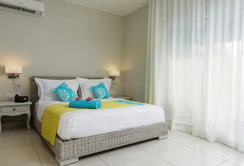 استودیوی لوکس, Voile Bleue Boutique