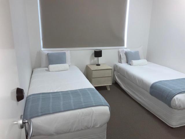 דירת 2 חדרים נוף לים, Meridian Alex Beach Apartments