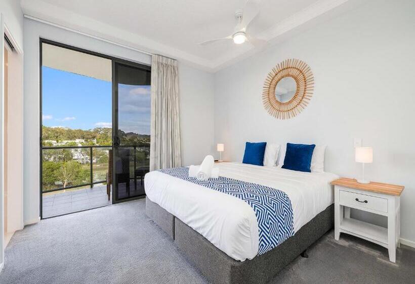 דירת שלושה חדרים, Meridian Alex Beach Apartments