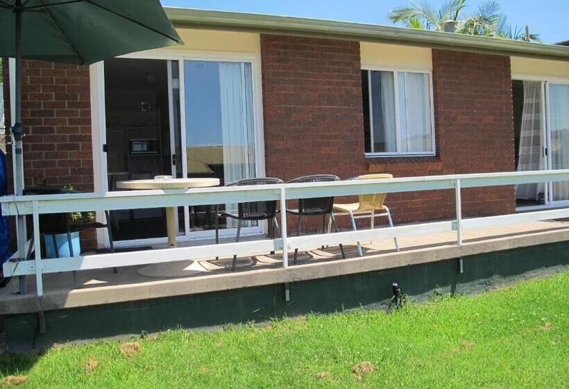 חדר משפחתי, Merimbula Gardens Motel