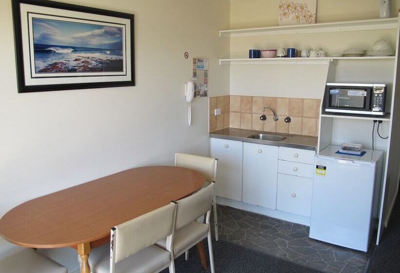 חדר משפחתי, Merimbula Gardens Motel