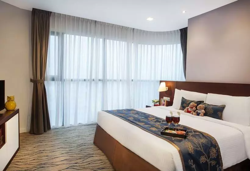 2 Bedroom Executive Apartment, Somerset Central Td Hai Phong City