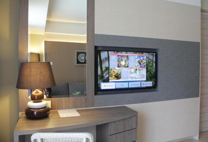 套房带泳池景, Swiss Belhotel Tuban Bali