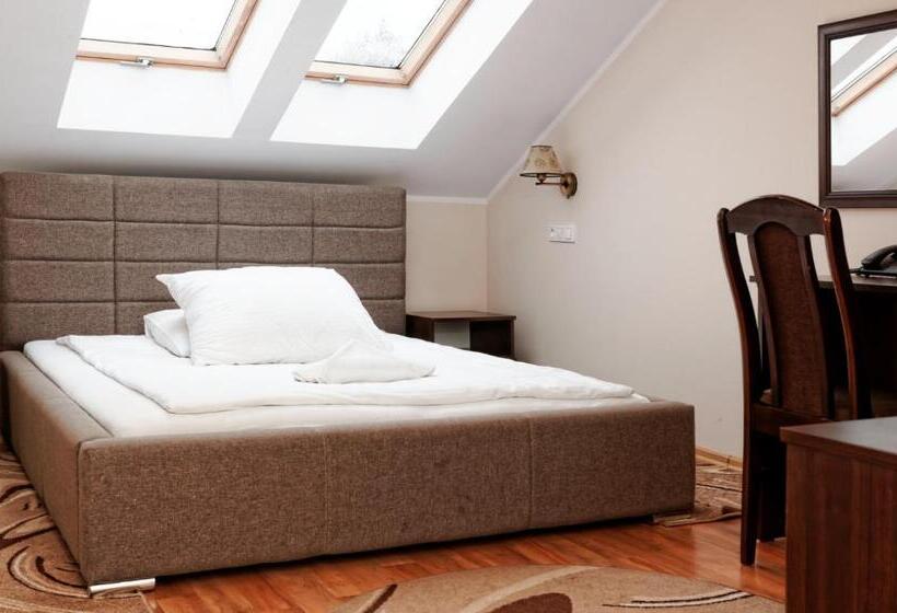 חדר סטנדרט, Dworek Różany Hotel & Restauracja