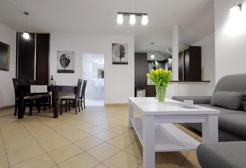 חדר דלוקס, Dworek Różany Hotel & Restauracja