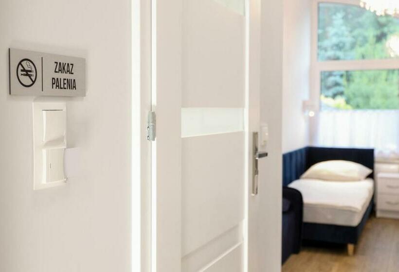 חדר סטנדרט יחיד, Dworek Różany Hotel & Restauracja