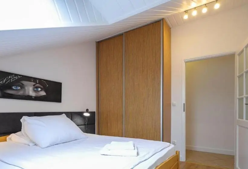 スタンダード４人部屋, Dworek Różany Hotel & Restauracja