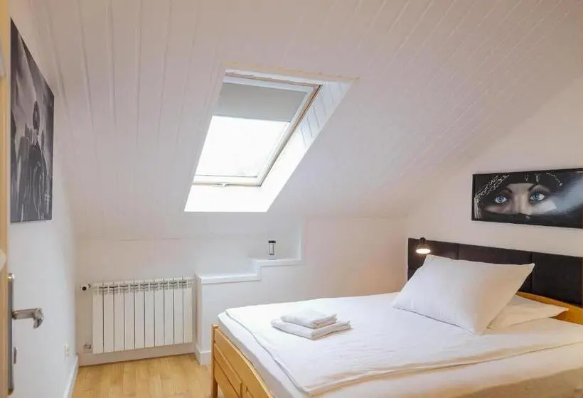 スタンダード４人部屋, Dworek Różany Hotel & Restauracja