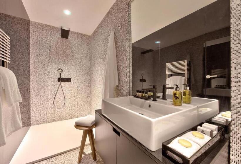 سوییت لوکس, Casa Ellul Small Luxury Hotels Of The World