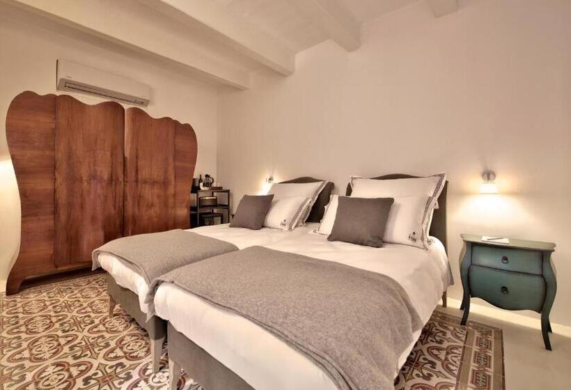 سوییت لوکس, Casa Ellul   Small Luxury Hotels Of The World