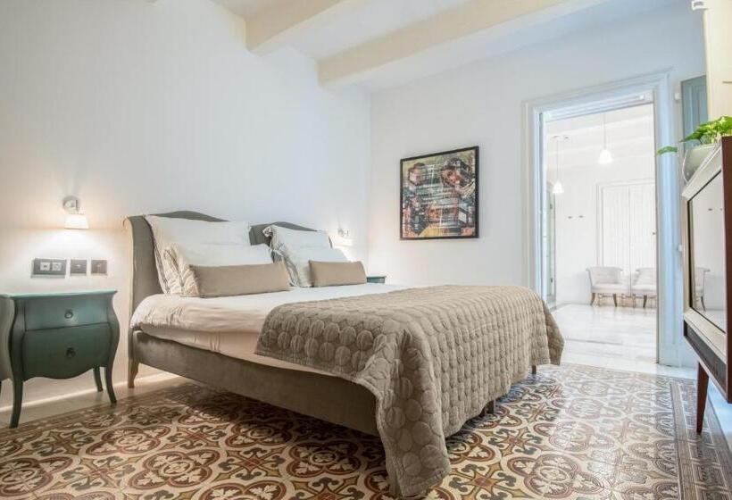 سوییت لوکس, Casa Ellul Small Luxury Hotels Of The World