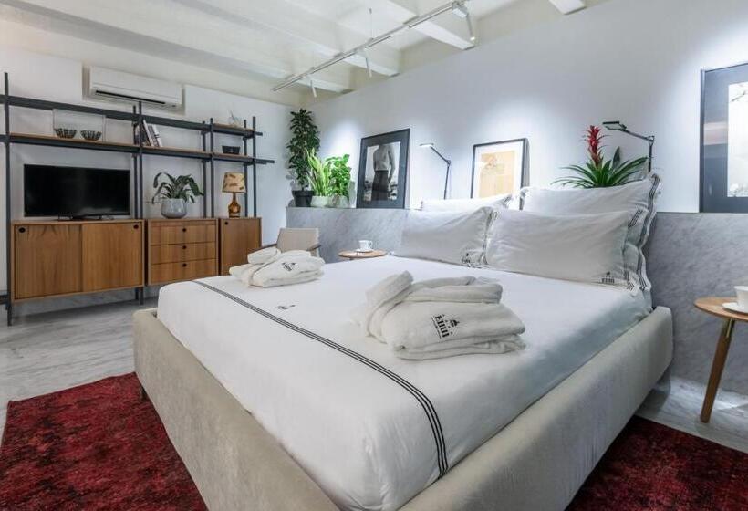 سوییت لوکس, Casa Ellul Small Luxury Hotels Of The World