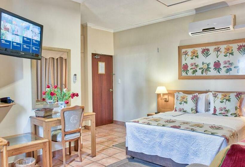 Standard Room, Centre Court B&b